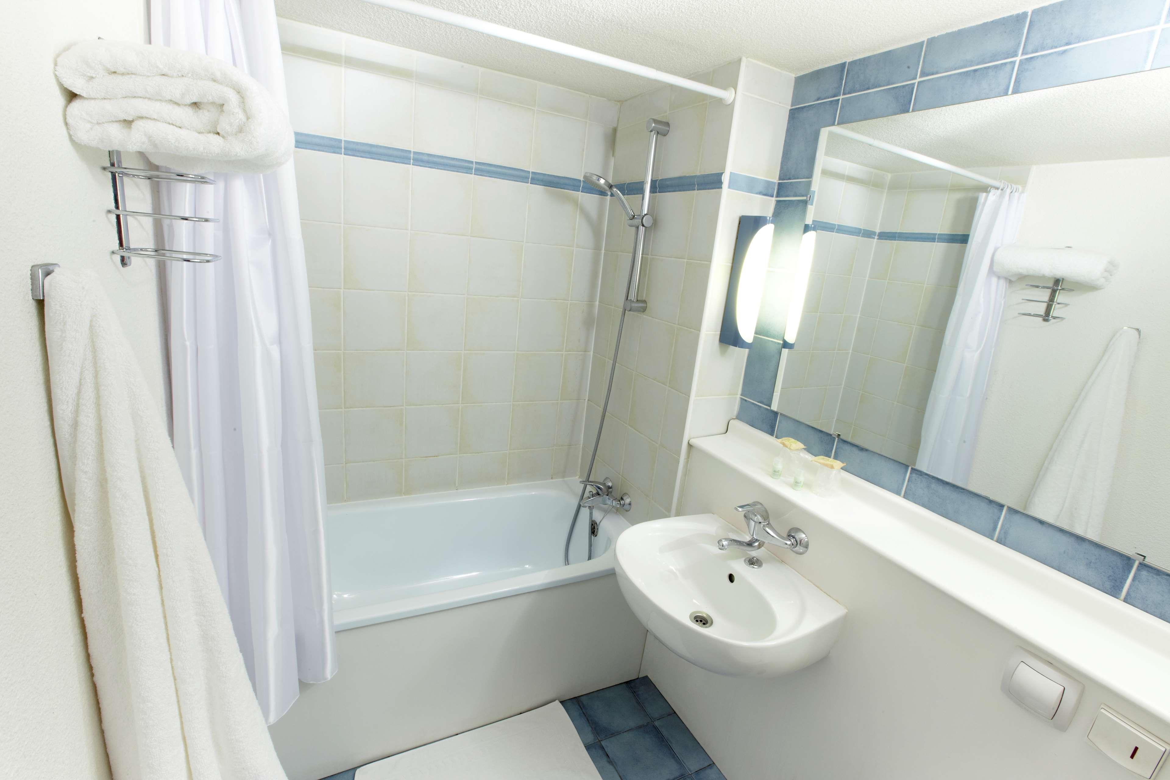 Campanile Rouen Nord - Mont-Saint-Aignan Hotel Ngoại thất bức ảnh