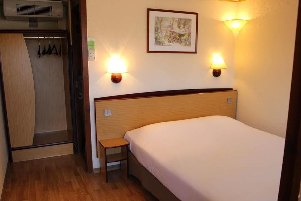 Campanile Rouen Nord - Mont-Saint-Aignan Hotel Ngoại thất bức ảnh